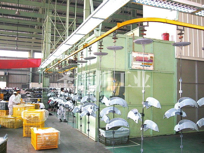 Motorcycle, electric vehicle plastic parts suspended conveying