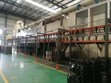 Continuous electrophoresis line for automobile structural parts